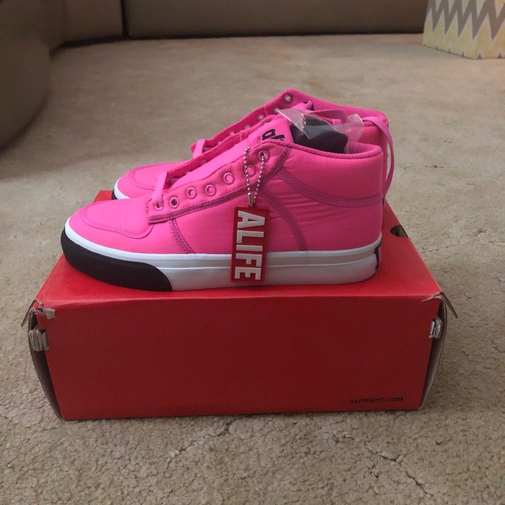 Alife pink shoes